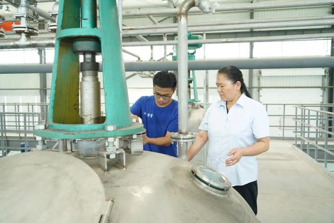 甄曰菊 從企業決策者到科技工作者的華麗轉身，點亮生物基材料的綠色未來